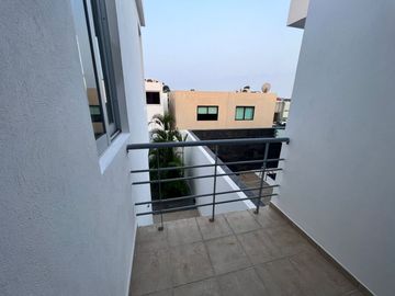 Increíble casa en venta en Fracc. Lomas Diamante Alvarado Veracruz.