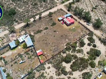 Casa con Terreno en Venta en Esquina, en Xochihuacán, Hidalgo.