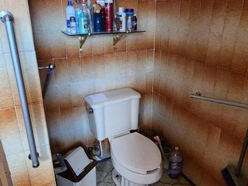 Casa con Terreno en Venta en Esquina, en Xochihuacán, Hidalgo.