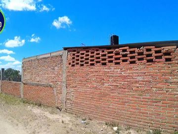 Casa con Terreno en Venta en Esquina, en Xochihuacán, Hidalgo.