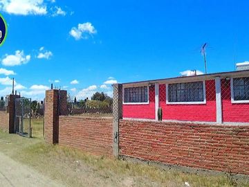 Casa con Terreno en Venta en Esquina, en Xochihuacán, Hidalgo.