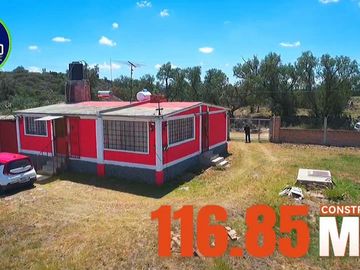 Casa con Terreno en Venta en Esquina, en Xochihuacán, Hidalgo.