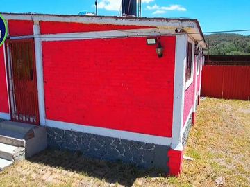Casa con Terreno en Venta en Esquina, en Xochihuacán, Hidalgo.