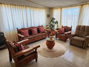 Casa con Terreno en Venta en Esquina, en Xochihuacán, Hidalgo.