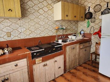Casa con Terreno en Venta en Esquina, en Xochihuacán, Hidalgo.