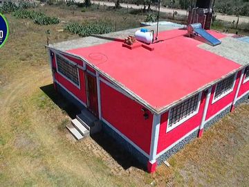 Casa con Terreno en Venta en Esquina, en Xochihuacán, Hidalgo.