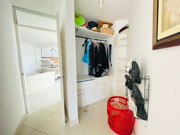 En Venta! Casa Con Piscina, 3 Pisos, En Condominio Urb. Las Brisas Villa Chorrillos