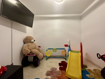 DEPARTAMENTO EN RESIDENCIAL NATURA CON BODEGA Y 3 ESTACIONAMIENTOS