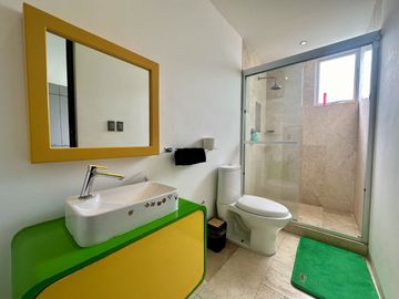 DEPARTAMENTO EN RESIDENCIAL NATURA CON BODEGA Y 3 ESTACIONAMIENTOS