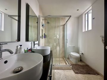 DEPARTAMENTO EN RESIDENCIAL NATURA CON BODEGA Y 3 ESTACIONAMIENTOS