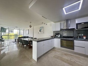 DEPARTAMENTO EN RESIDENCIAL NATURA CON BODEGA Y 3 ESTACIONAMIENTOS