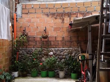 VENDO FINCA PRODUCTIVA EN FILANDIA QUINDIO 18 CUADRAS SE RECIBE ALGO EN PERMUTA