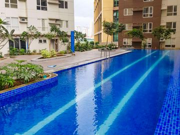 Studio Type 36 sqm with balcony in Pioneer Mandaluyong For Sale