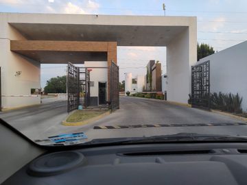 Se vende casa de 3 recámaras en Vitalia Tecamac $2,200,000.00