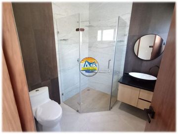 Casa en Cuernavaca, jacuzzi con calefacción en el jardín, excelentes acabados
