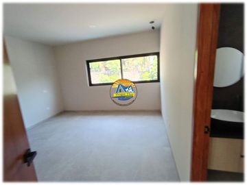 Casa en Cuernavaca, jacuzzi con calefacción en el jardín, excelentes acabados