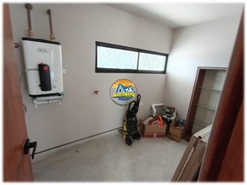 Casa en Cuernavaca, jacuzzi con calefacción en el jardín, excelentes acabados