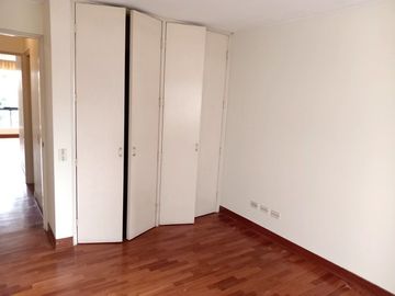 VENDO DEPARTAMENTO CON VISTA AL GOLF – SAN ISIDRO