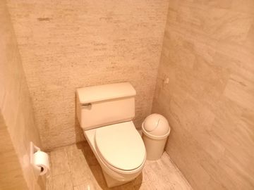 VENDO DEPARTAMENTO CON VISTA AL GOLF – SAN ISIDRO