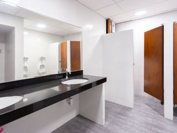 ALQUILER Oficina 300 m2 en  San Isidro