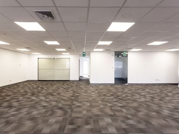 ALQUILER Oficina 300 m2 en  San Isidro