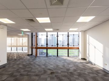 ALQUILER Oficina 300 m2 en  San Isidro
