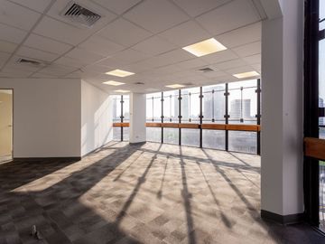 ALQUILER Oficina 300 m2 en  San Isidro