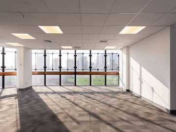 ALQUILER Oficina 300 m2 en  San Isidro