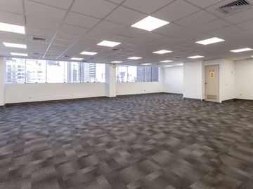 ALQUILER Oficina 300 m2 en  San Isidro