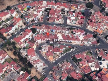 REMATE B. DE CASA EN FRACCIONAMIENTO EN FUENTES DE SATELITE NAUCALPAN ESTADO DE MEXICO.