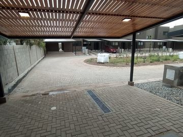 Ultima Unidad en Venta! Duplex de Categoria en Jardin Claret! 3 Dorm 3 Bñ Impecable