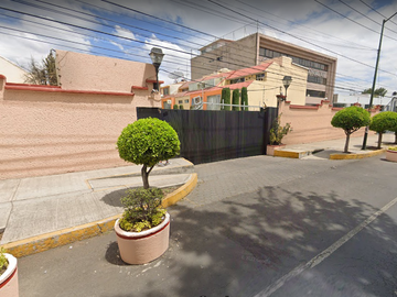 Casa en venta en Calzada de las Bombas Ex hacienda Coapa Tlalpan