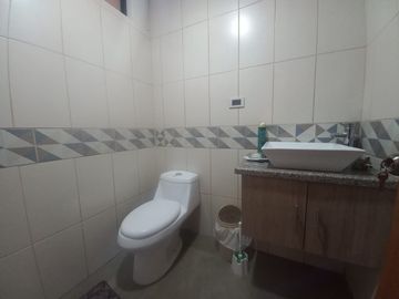 CASA MODERNA EN VENTA EN LAS ORQUIDEAS