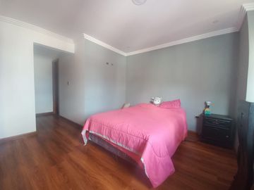 CASA MODERNA EN VENTA EN LAS ORQUIDEAS