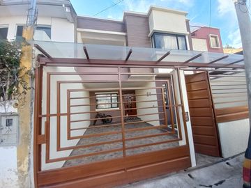 CASA MODERNA EN VENTA EN LAS ORQUIDEAS