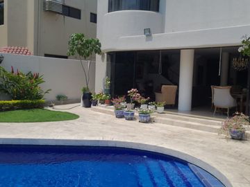 Casa de Venta en Vía Samborondón