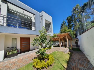 Casa en venta en Cumbayá, Quito, Ecuador