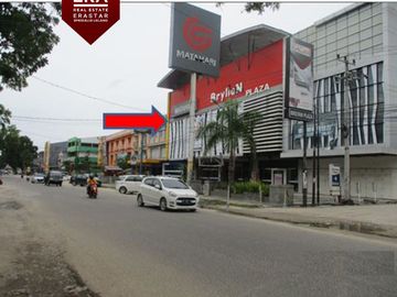 Gedung Jl. Sao-Sao, Bende, Kadia, Kota Kendari