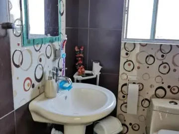 Casa en Parque de Poblamiento, 3 Pisos, 3 Recámaras, Pachuca, Hidalgo.