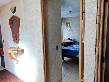 Casa en Parque de Poblamiento, 3 Pisos, 3 Recámaras, Pachuca, Hidalgo.