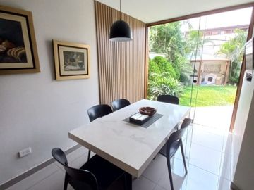 Preciosa casa cerquisima al Wong de La Planicie!!