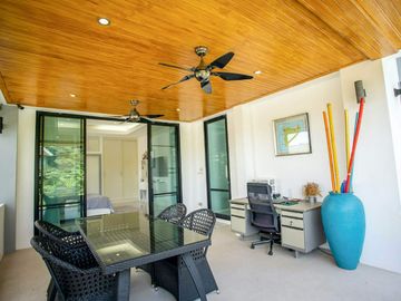 Bophut Villa 3 Beds 4 Bath 200 SQM