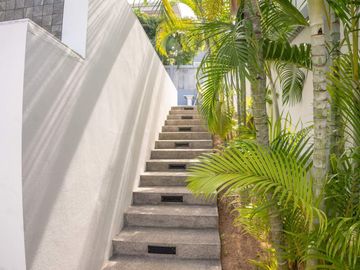 Bophut Villa 3 Beds 4 Bath 200 SQM