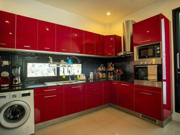 Bophut Villa 3 Beds 4 Bath 200 SQM