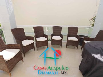 Depa con terraza y vista a las áreas comunes