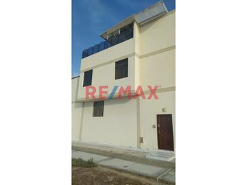 Casa En Venta - Pimentel C.Rivera