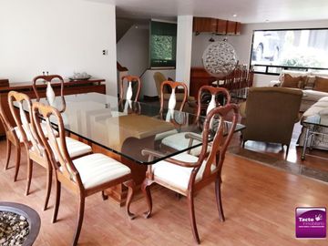 Casa en VENTA, Lomas de Tecamachalco, muy cerca de Colegios Paisanos y Club Tecamachalco