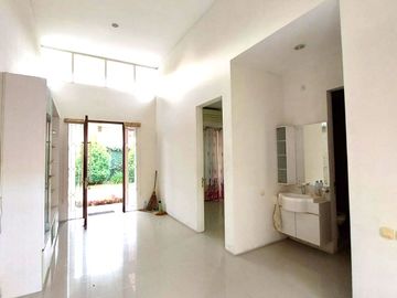 Rumah Modern Minimalis di Citra Sun Garden