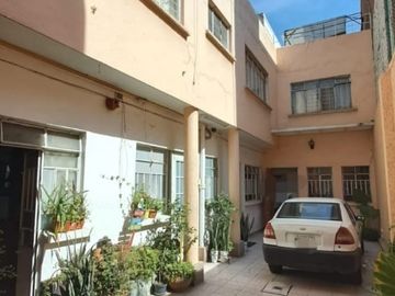 Casa doble en venta para escuela, comercio o cafetería