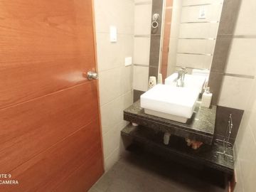 VENTA DE DEPARTAMENTO EN SAN BORJA CON PISCINA